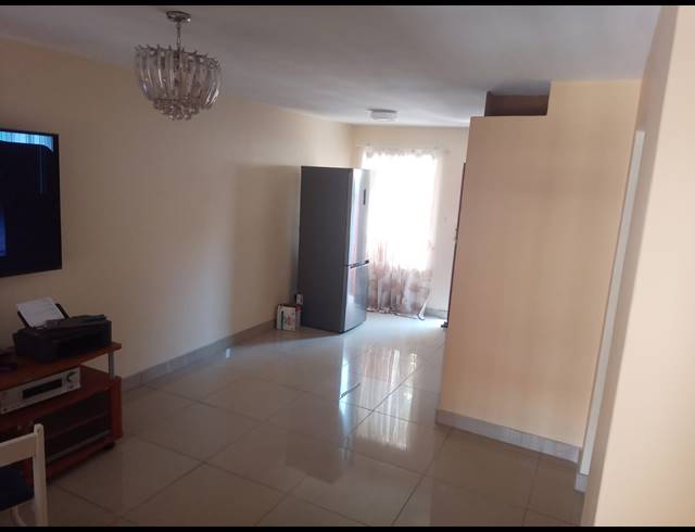 2 BEDROOM DUPLEX FOR SALE IN VAN RIEBEECK PARK